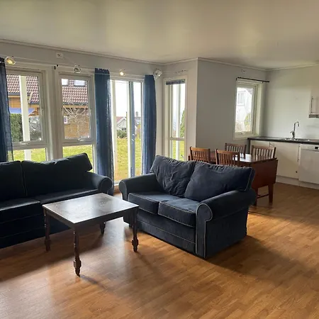 Modern 2-bedroom In Tau
